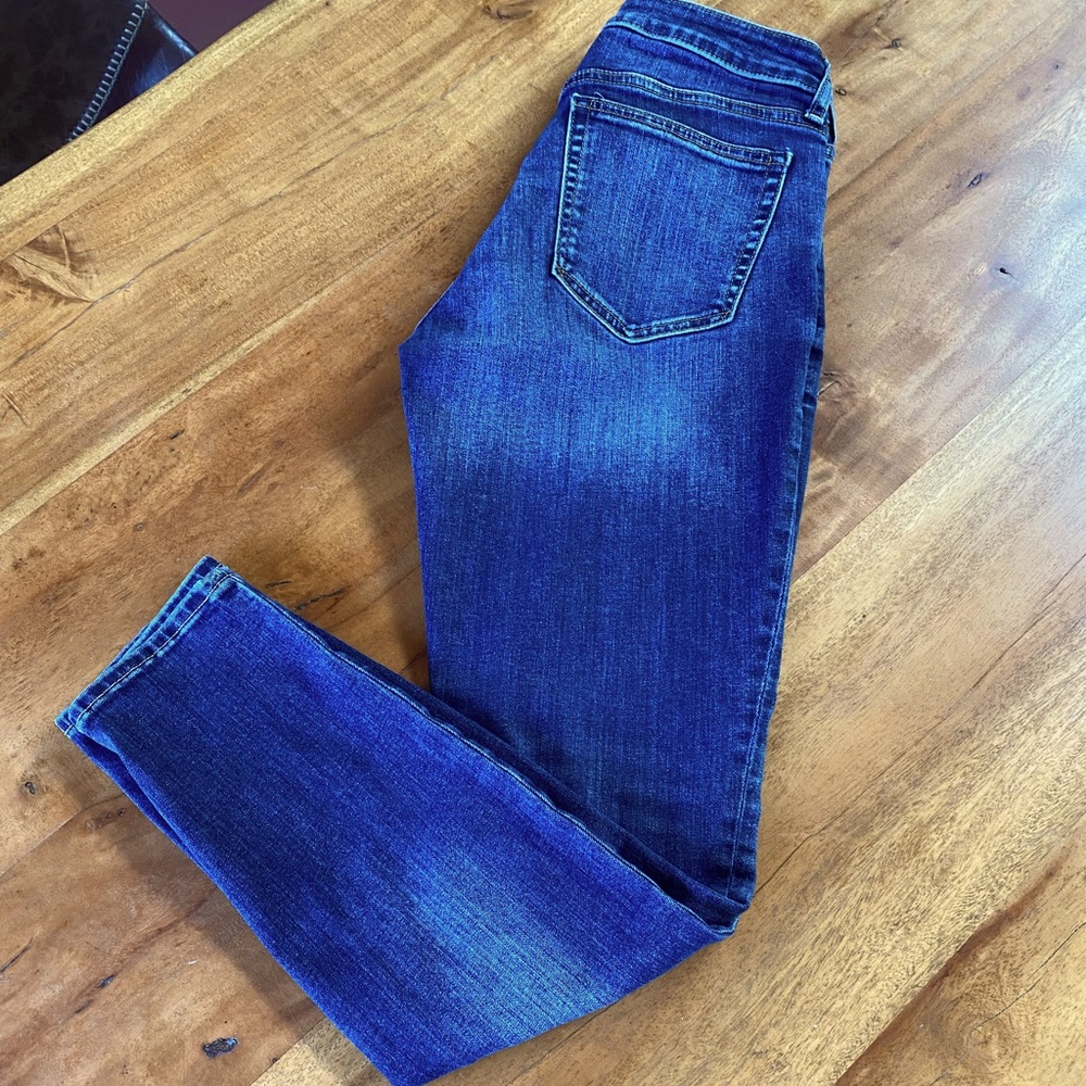 Gap Regular Curvy True Skinny!
